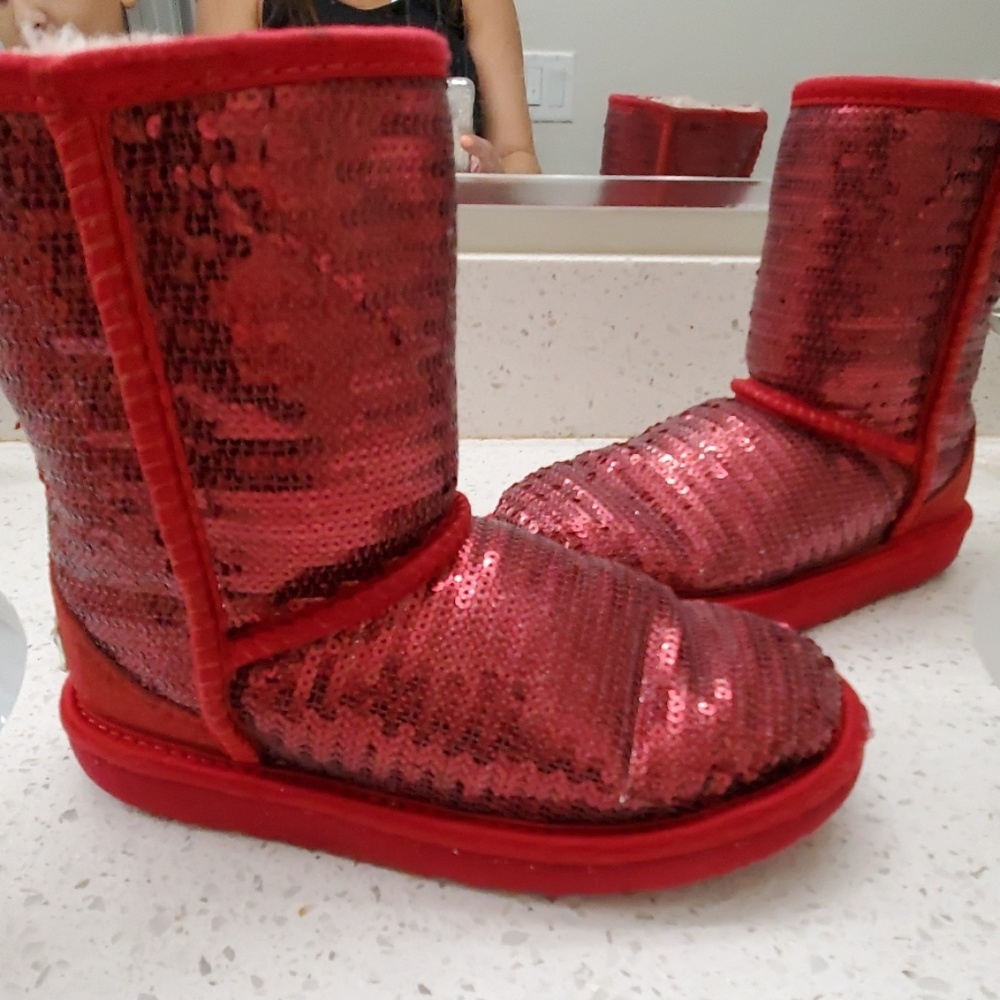 Girls size 1 Sequins Uggs